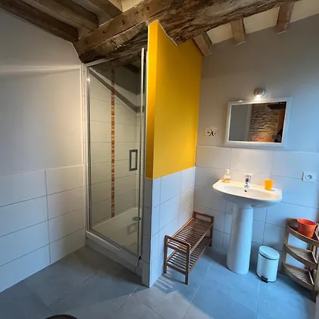 Casa de Férias Ma Maison De Famille, Grange Du 18e Siecle, Jardin